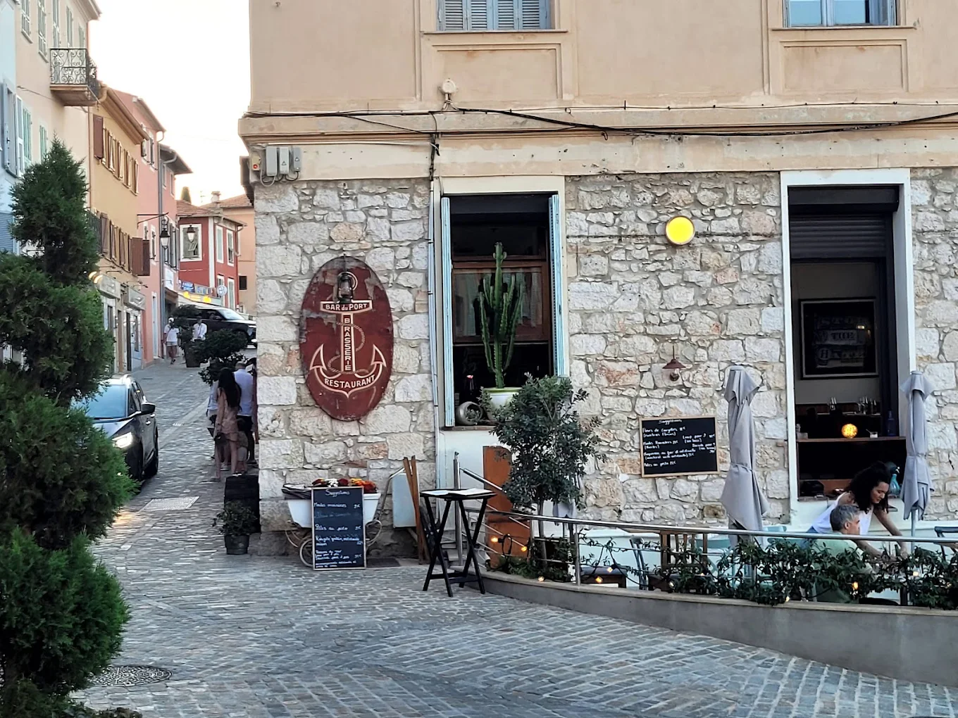 Vue panoramique sur le port de Saint-Jean-Cap-Ferrat