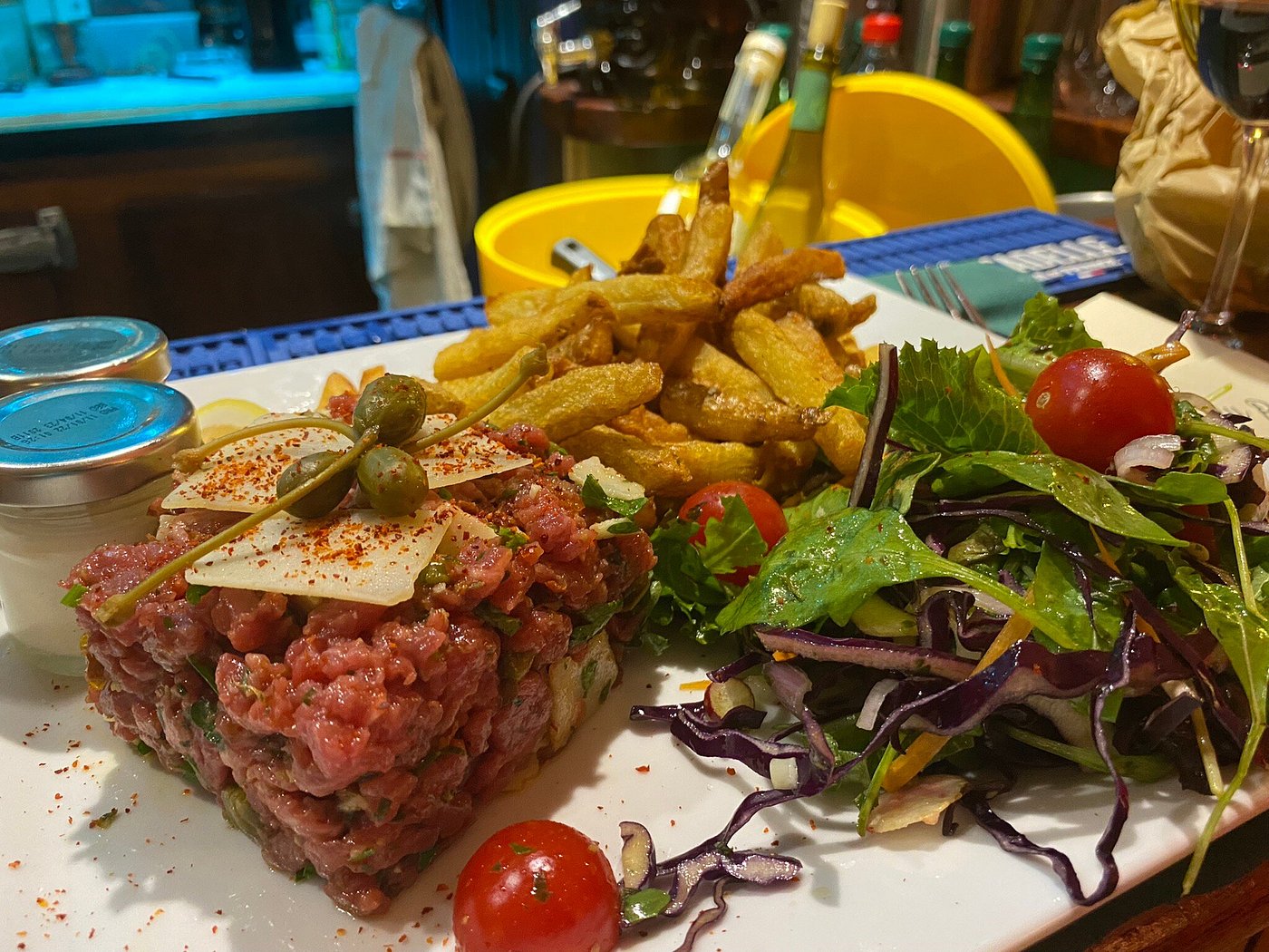 Ambiance chaleureuse en terrasse